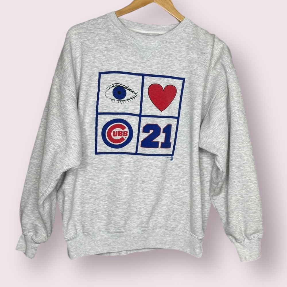 Gear For Sports
Vintage 1998 Chicago-Cubs Sweatshirt